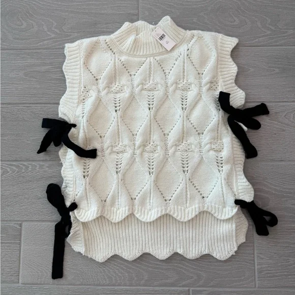 MAEVE ANTHROPOLOGIE Bow Ribbon Tie Sweater Vest in Ivory One Size NWT - Picture 1 of 9